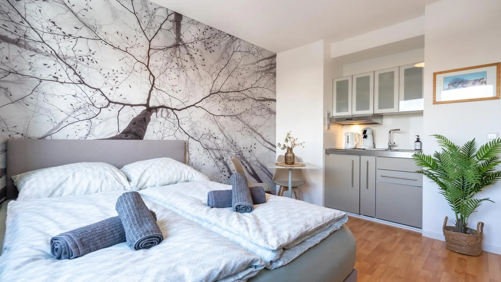 Holideis Cologne City Club-Apartment